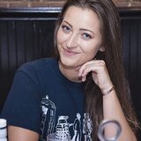 Femeie in cautarea unei relatii de lunga durata